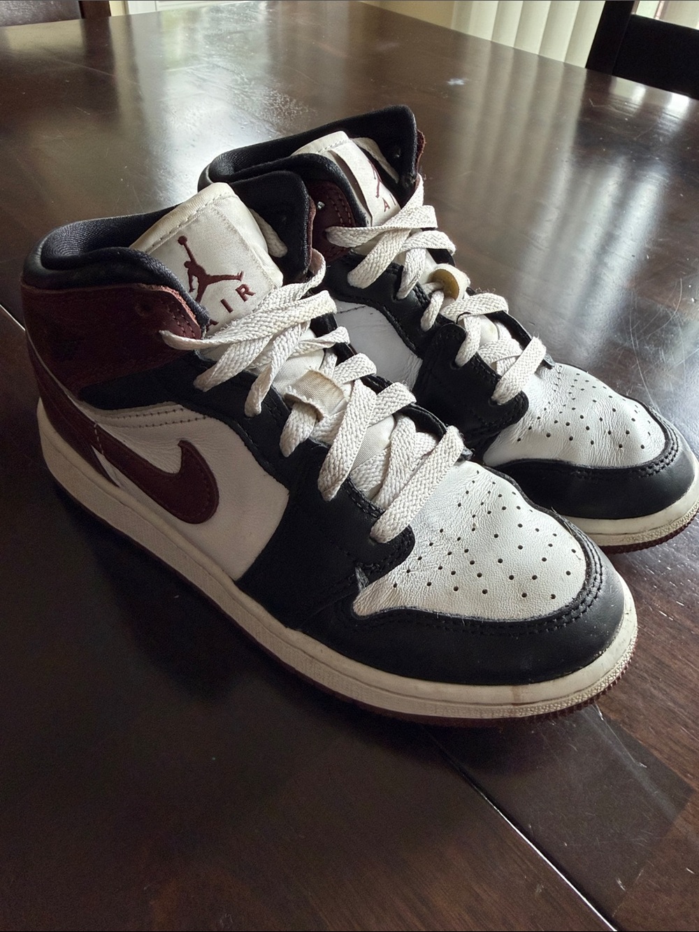 Jordan Kids High-Top Sneakers in White, Black & Brown